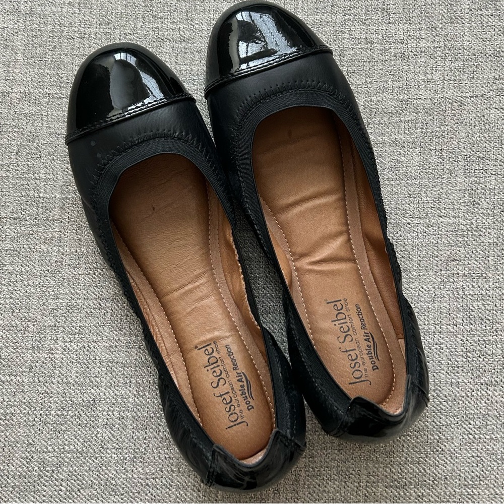 Josef Seibel Black Leather Pippa Flat- like new